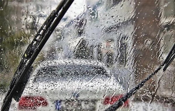 科目二、科目三遇到下雨天應該怎樣做？考試順利會通過