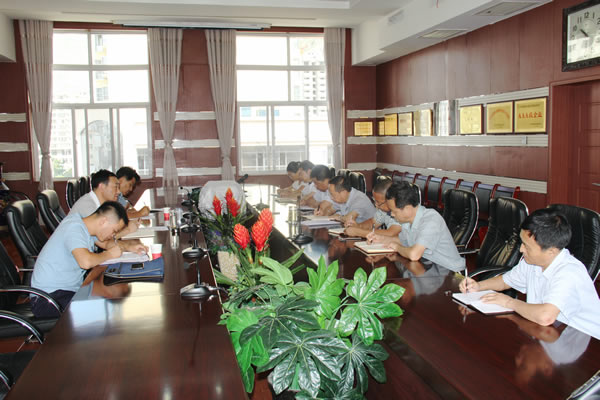 市交通運(yùn)輸局黨組書記、局長(zhǎng)馬潤(rùn)同志對(duì)隴運(yùn)集團(tuán)公司全面從嚴(yán)治黨及黨風(fēng)廉政建設(shè)進(jìn)行專題調(diào)研