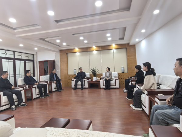 隴運(yùn)集團(tuán)潤(rùn)華旅游客運(yùn)公司、晟游天下旅行社與隴南師范學(xué)院歷史文化與旅游學(xué)院達(dá)成見(jiàn)習(xí)合作意向