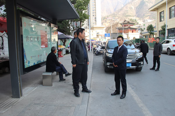 聚焦民生辦實(shí)事 優(yōu)化公交惠民生——隴運(yùn)集團(tuán)黨委書記、董事長(zhǎng)馬明喜調(diào)研新開(kāi)通公交線路