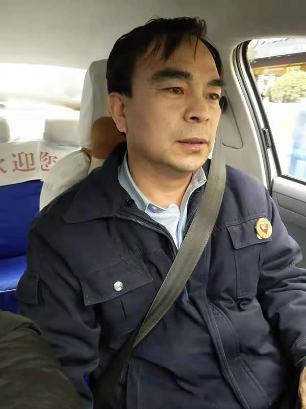 【拾金不昧】為隴運(yùn)集團(tuán)潤(rùn)祥出